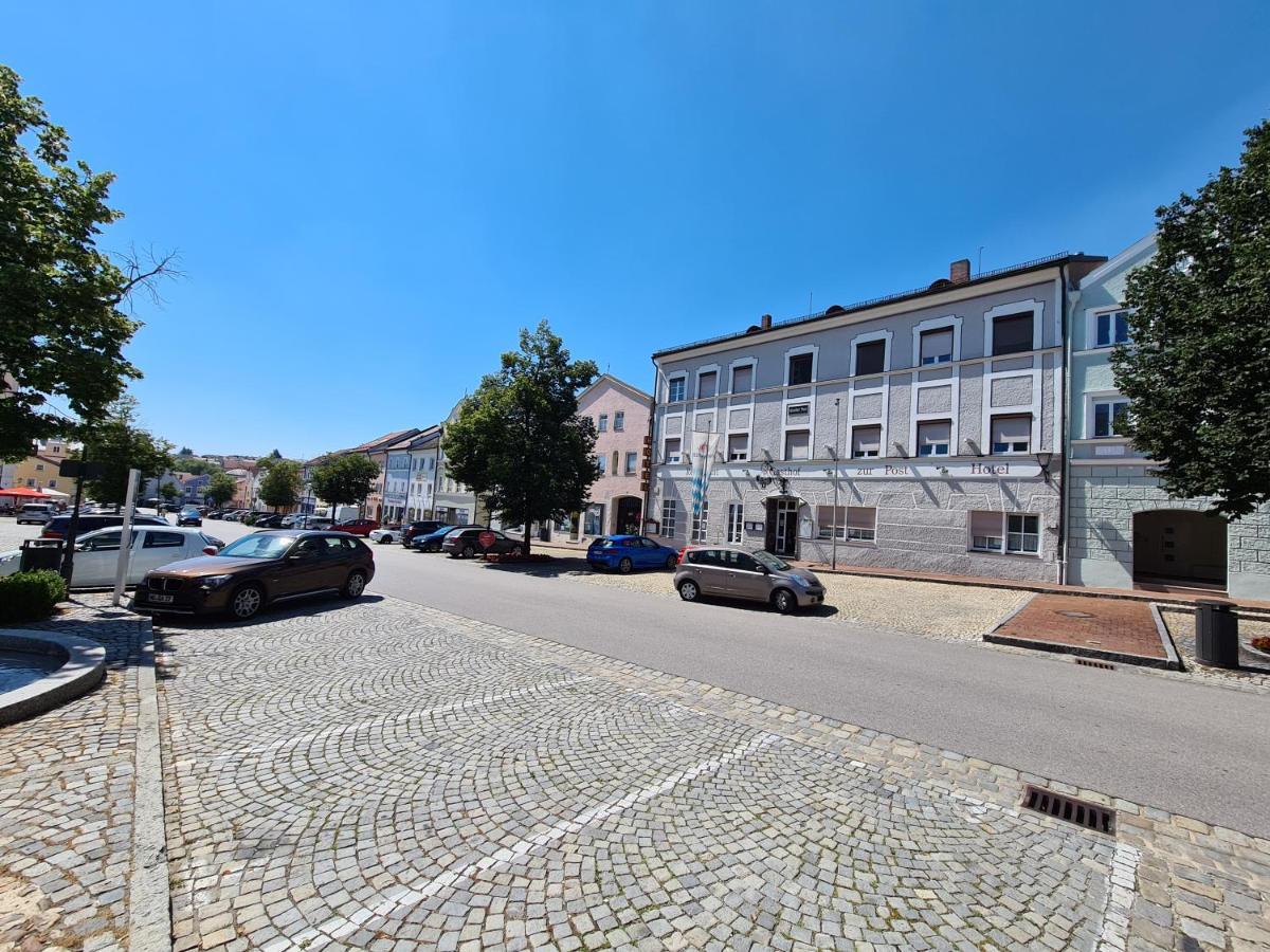 Hotel & Gasthof Zur Post Neumarkt-Sankt Veit エクステリア 写真