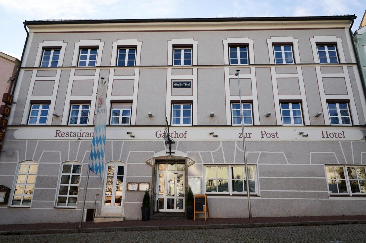 Hotel & Gasthof Zur Post Neumarkt-Sankt Veit エクステリア 写真